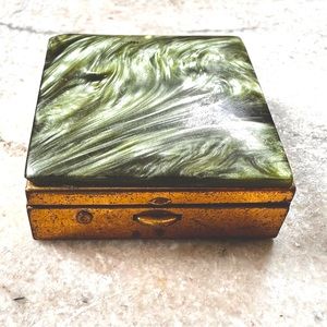 Antique lacquered brass snuff/pill box with (? Bakelite) marbled green lid.